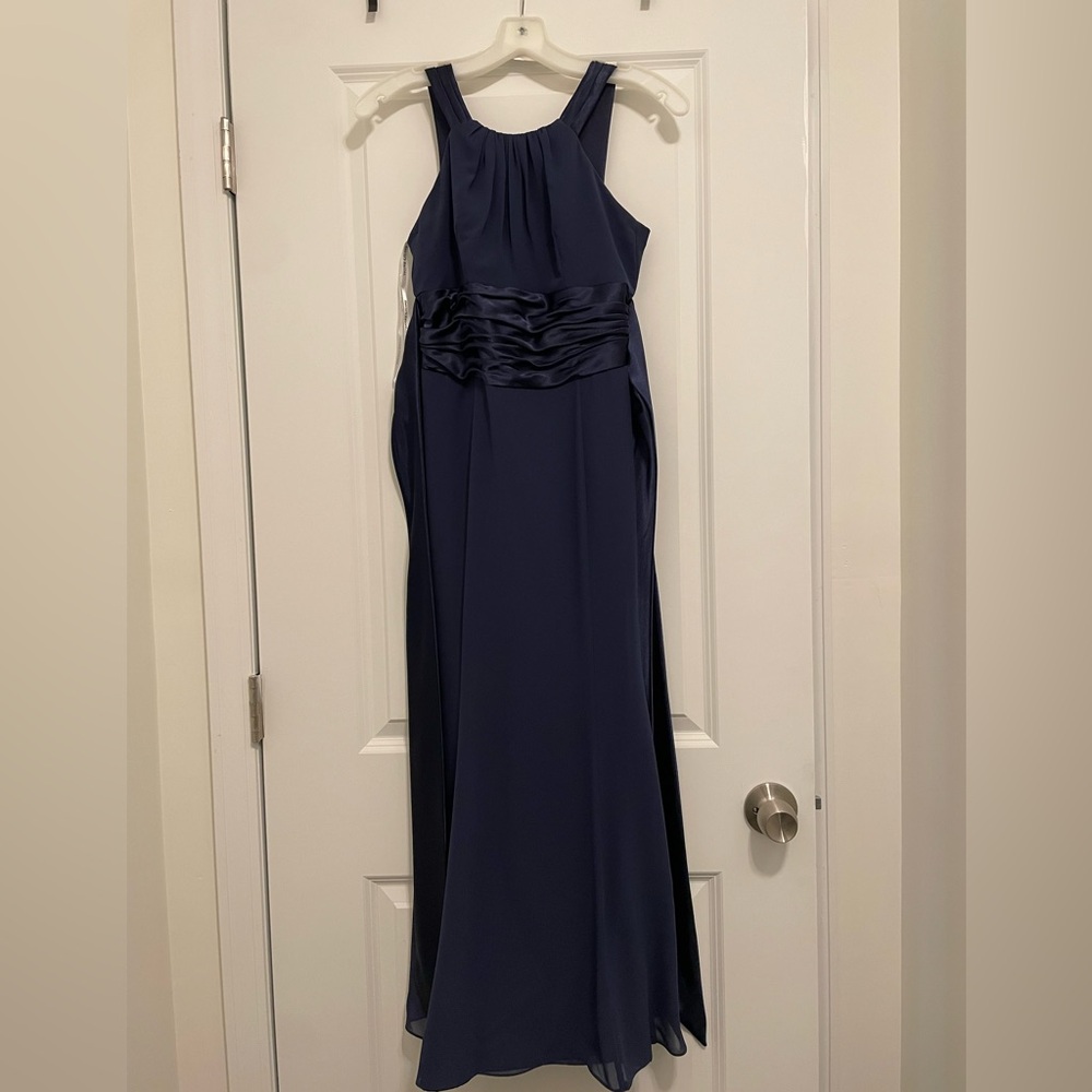 Elegant Navy Blue Evening Gown